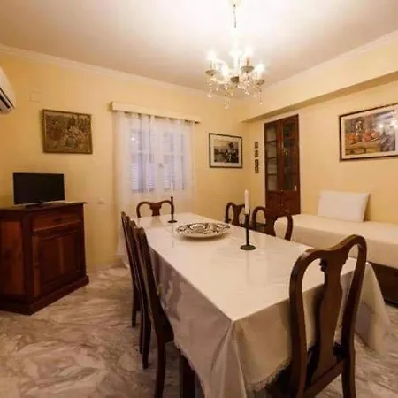 Tertseti Apartment *